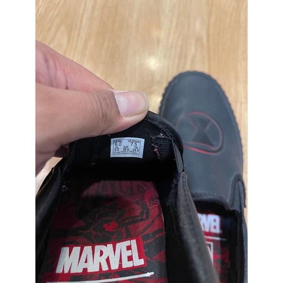 VANS Marvel x Widow slip on shoes - Picture 4 of 6